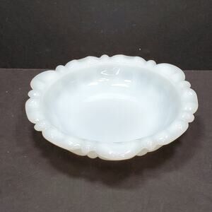 Vtg Decor Anchor Hocking White Milk Glass Ashtray Trinket Dish 5” Scalloped Edge
